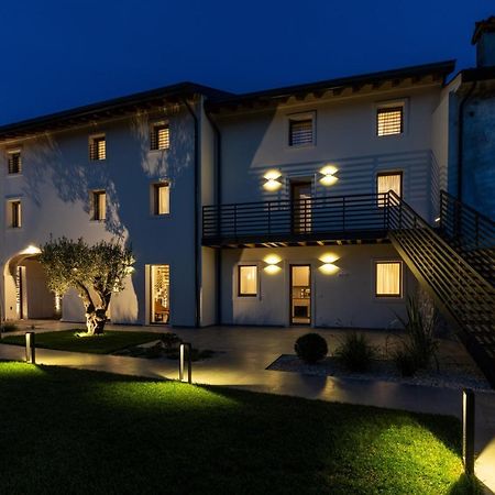 Portone180 Guest House Roveredo in Piano Exteriör bild